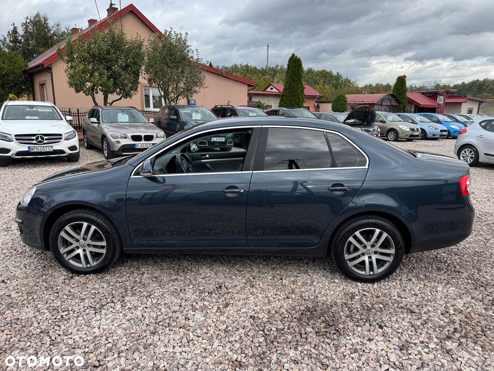 Volkswagen Jetta - 23