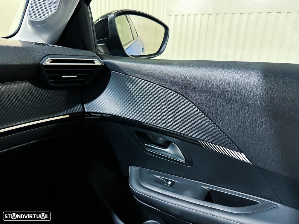 Peugeot 208 1.2 Hybrid Allure e-DCS6 - 33
