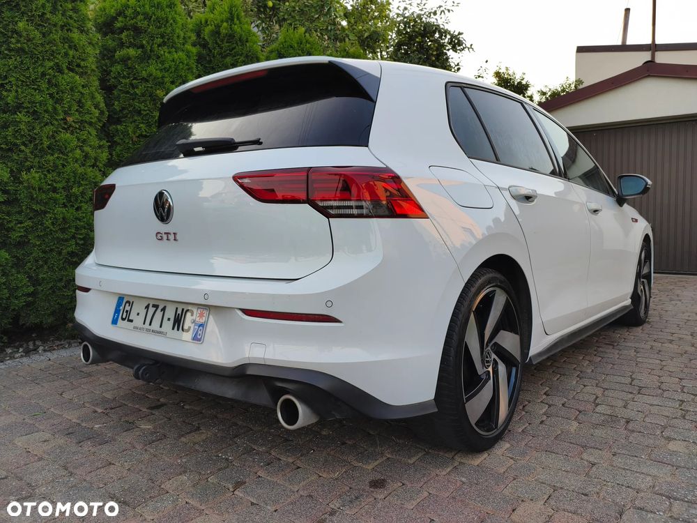 Volkswagen Golf - 12