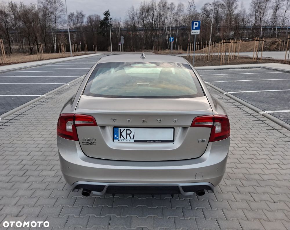 Volvo S60 T3 Momentum - 11
