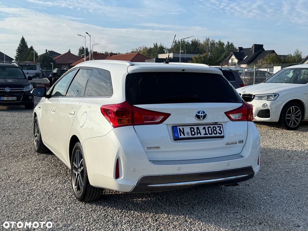 Toyota Auris - 16
