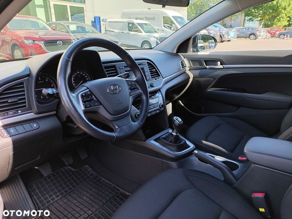 Hyundai Elantra 1.6 CRDi Style - 12