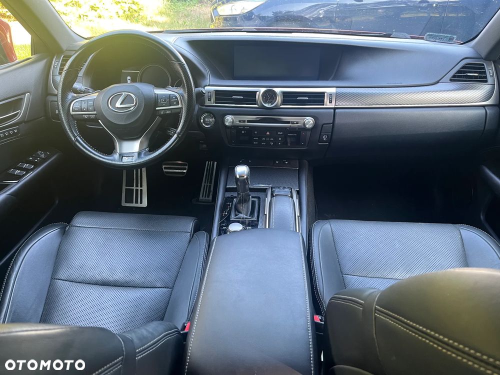 Lexus GS 200t / 300 F Sport - 17