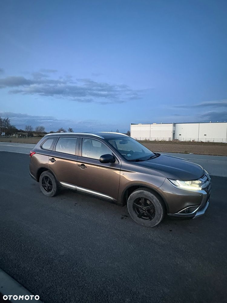 Mitsubishi Outlander 2.0 City Style 2WD - 1