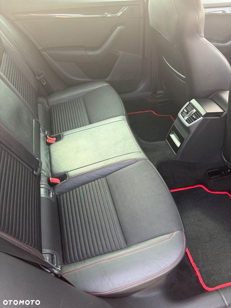 Skoda Octavia 2.0 TDI RS DSG - 28