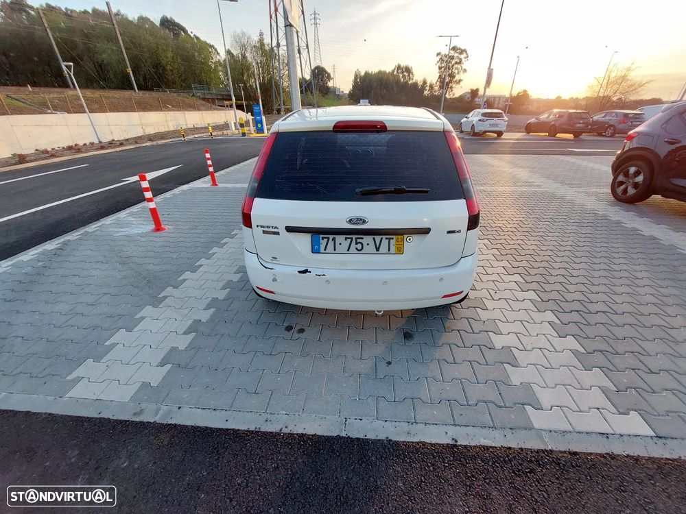 Ford Fiesta - 2
