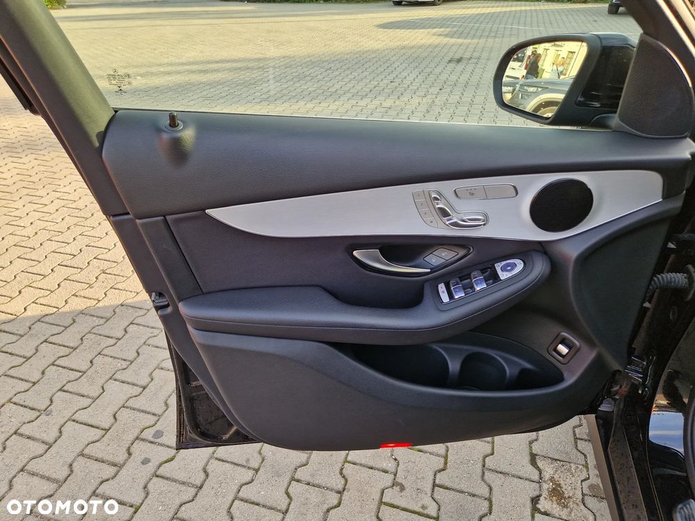 Mercedes-Benz GLC 300 4Matic 9G-TRONIC - 10