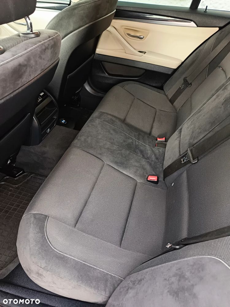 BMW Seria 5 520d Luxury Line - 10