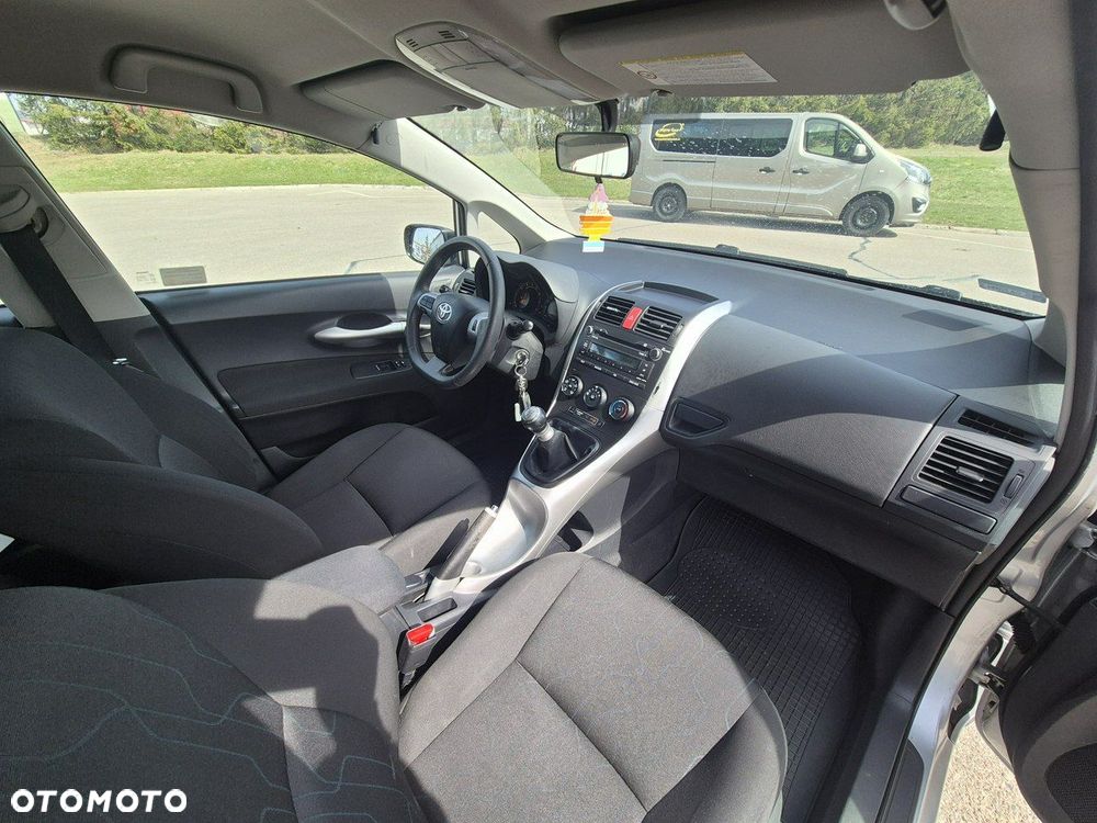 Toyota Auris 1.6 Comfort - 15