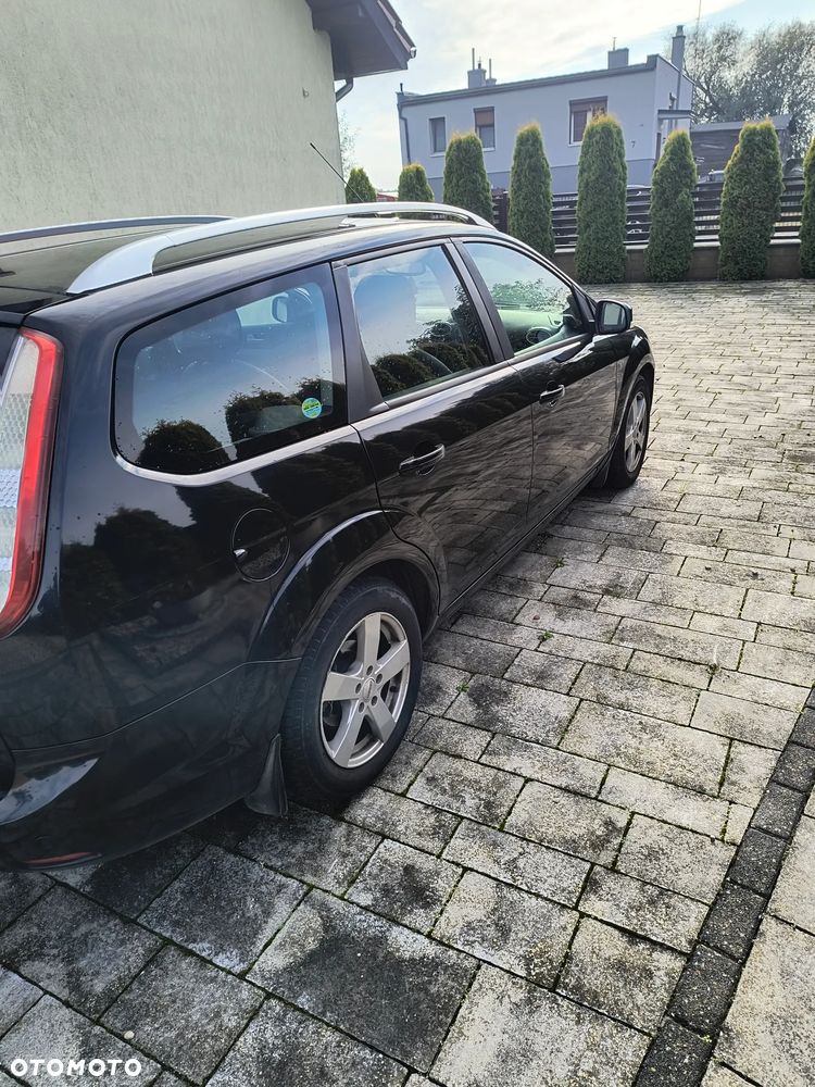 Ford Focus 2008 photo 2