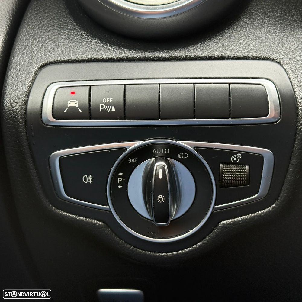 Mercedes-Benz GLC 220 d 4Matic 9G-TRONIC AMG Line - 29