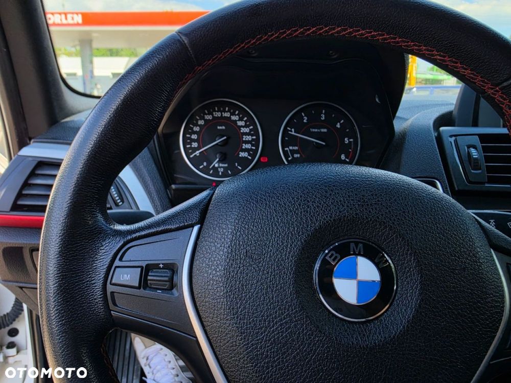 BMW Seria 1 - 24