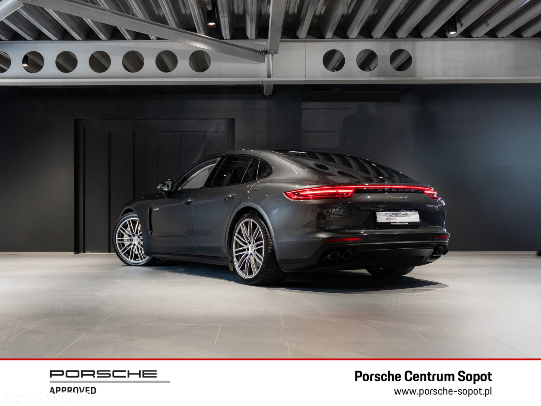 Porsche Panamera - 3