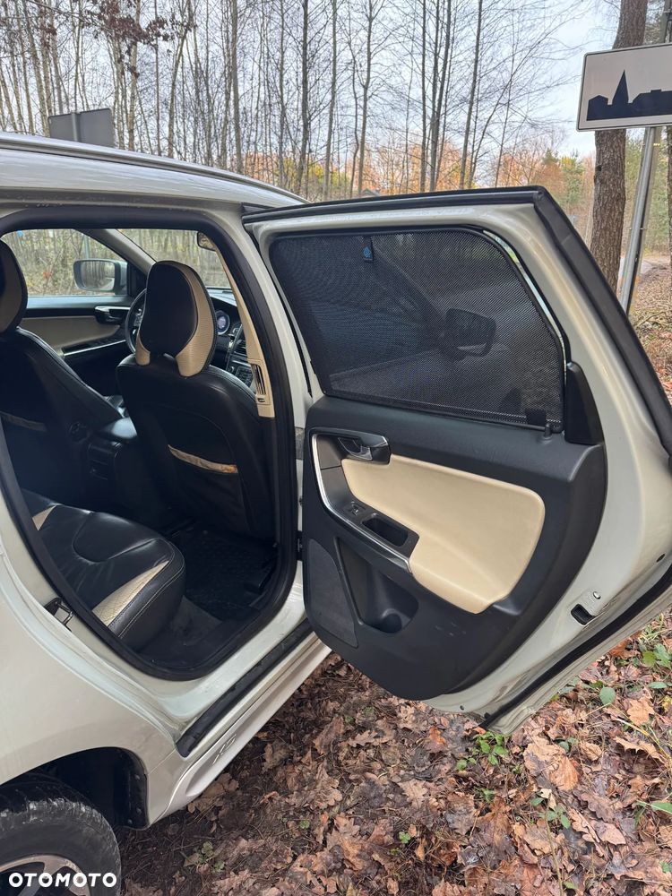 Volvo XC 60 D5 AWD RDesign - 10