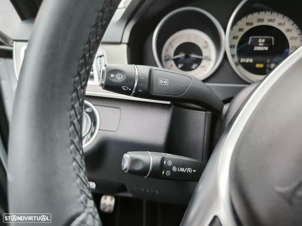 Mercedes-Benz E 250 BlueTEC Avantgarde Auto - 35