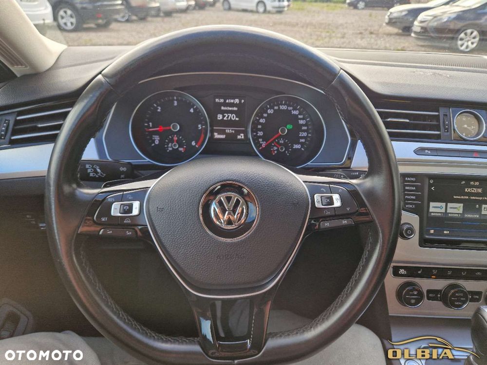 Volkswagen Passat - 6