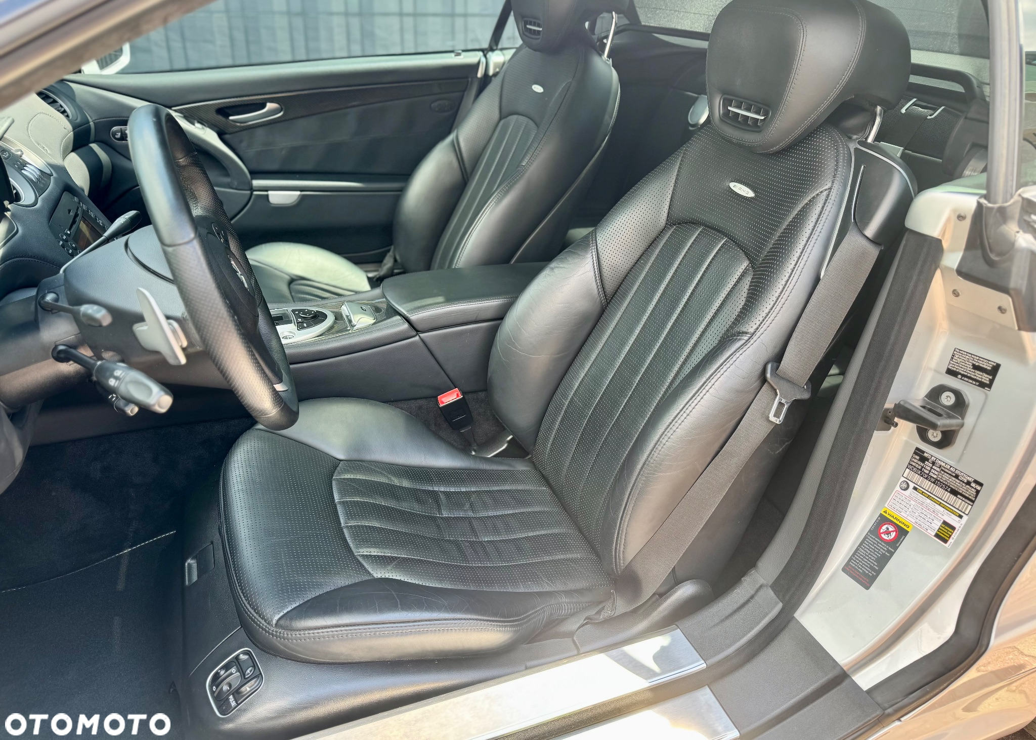 Mercedes-Benz SL 63 AMG - 17