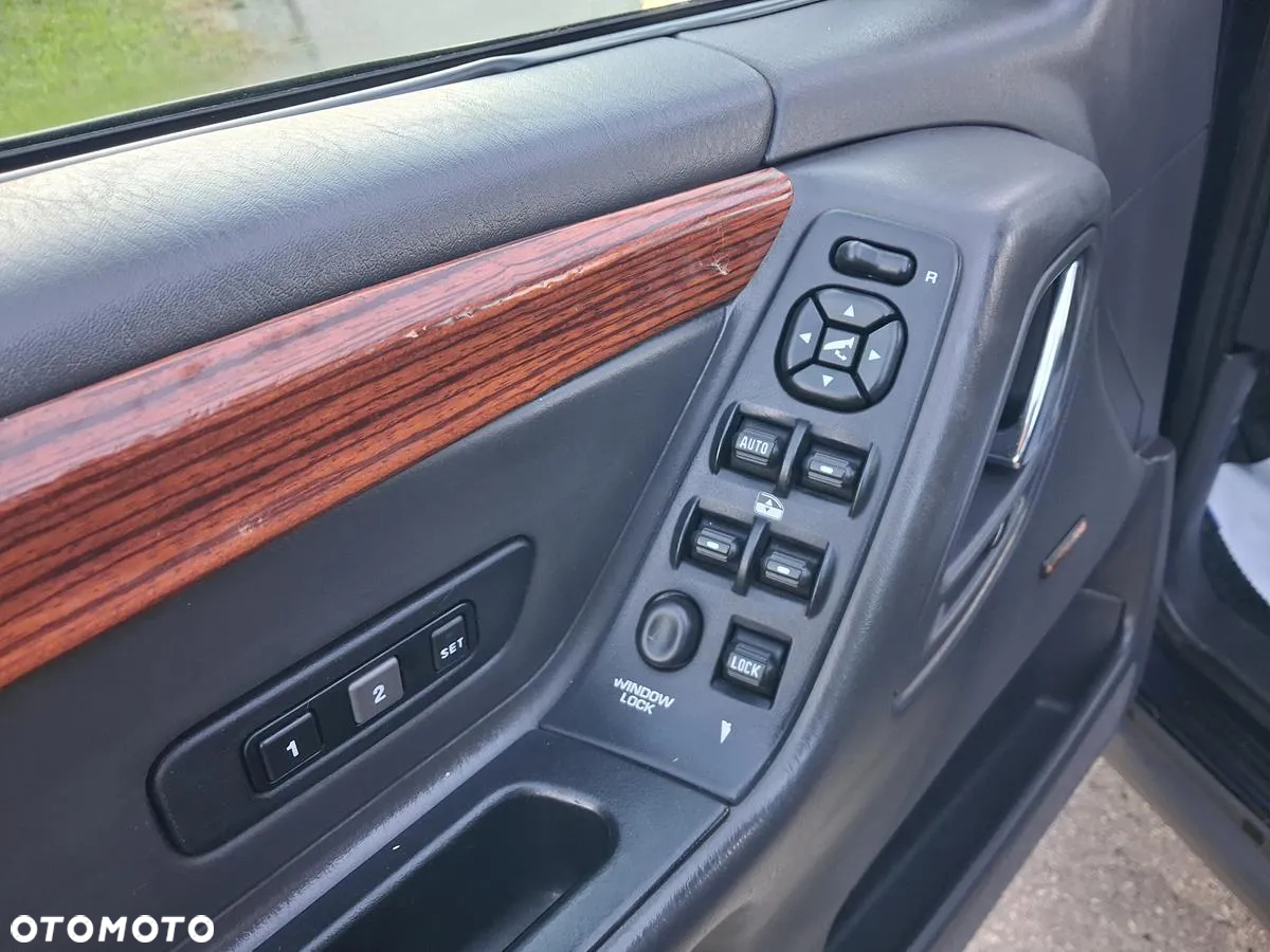 Jeep Grand Cherokee 4.7 Limited - 22