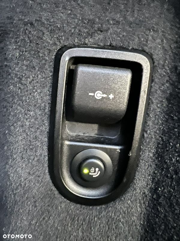 BMW Seria 5 530d xDrive Sport Line sport - 9