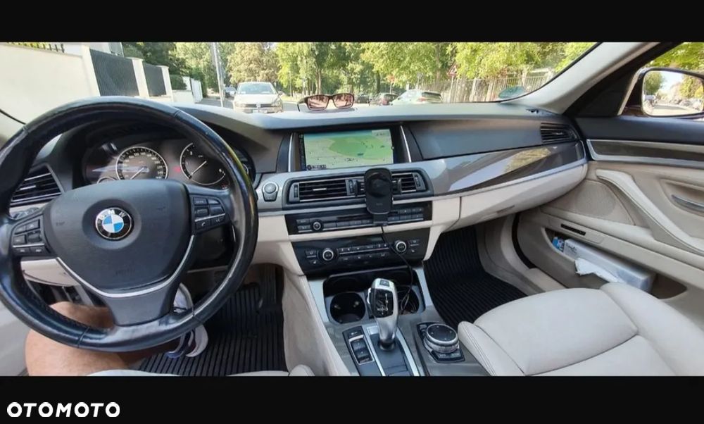 BMW Seria 5 525d Modern Line - 6