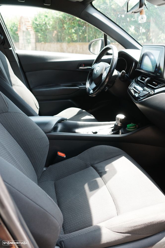 Toyota C-HR - 7