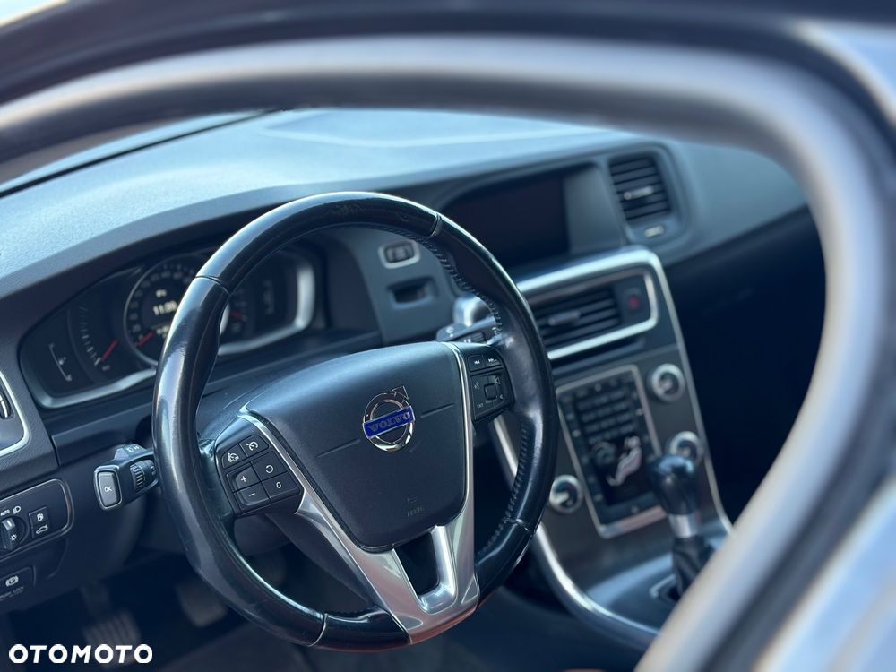 Volvo S60 ver-t3-momentum - 17
