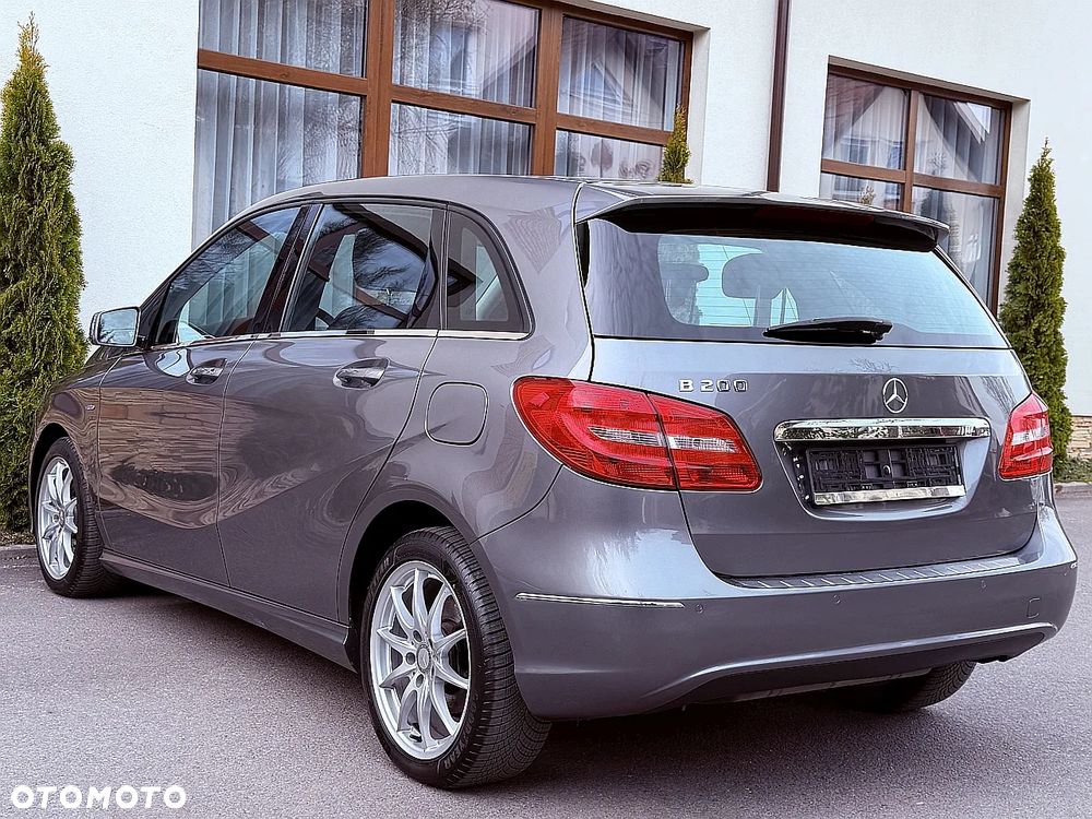 Mercedes-Benz Klasa B 200 7G-DCT Edition - 16