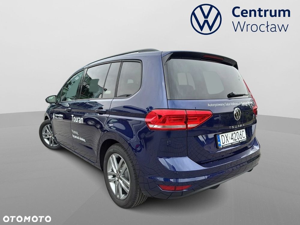 Volkswagen Touran - 12