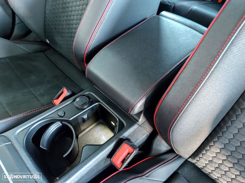 VW Golf 2.0 TSI GTI Clubsport DSG - 30