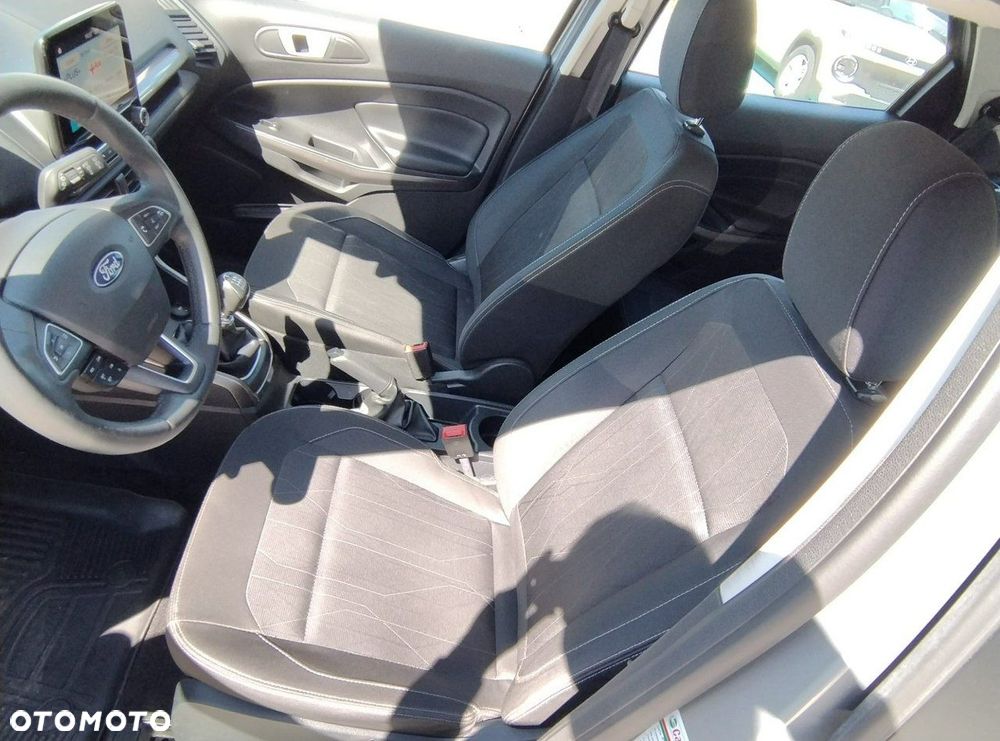 Ford EcoSport - 10