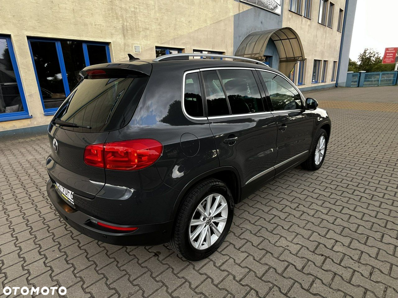 Volkswagen Tiguan - 4