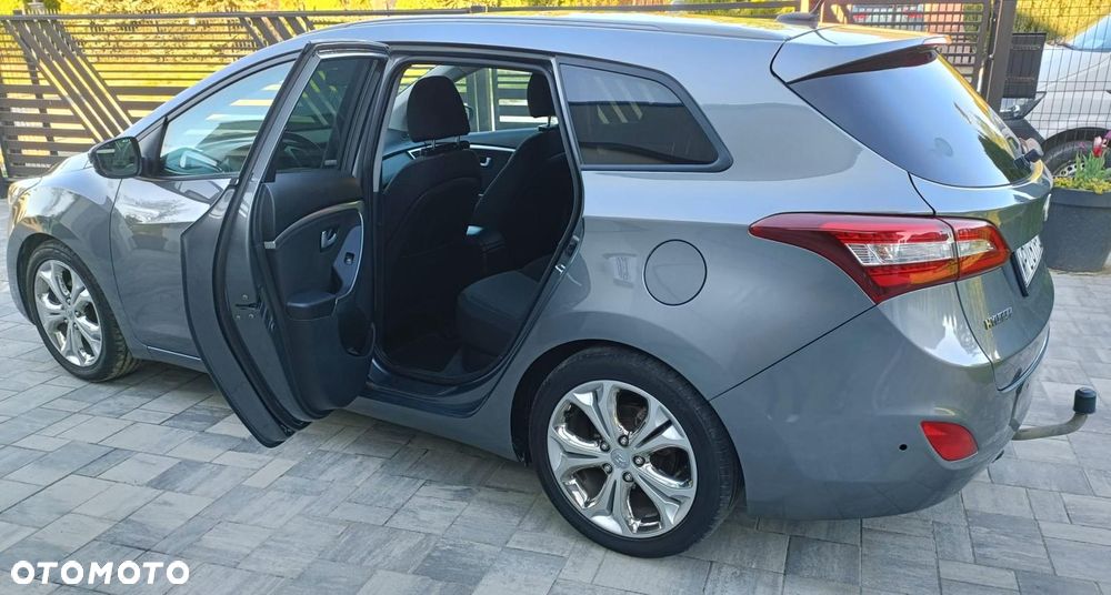 Hyundai i30 1.6 CRDi Premium - 4
