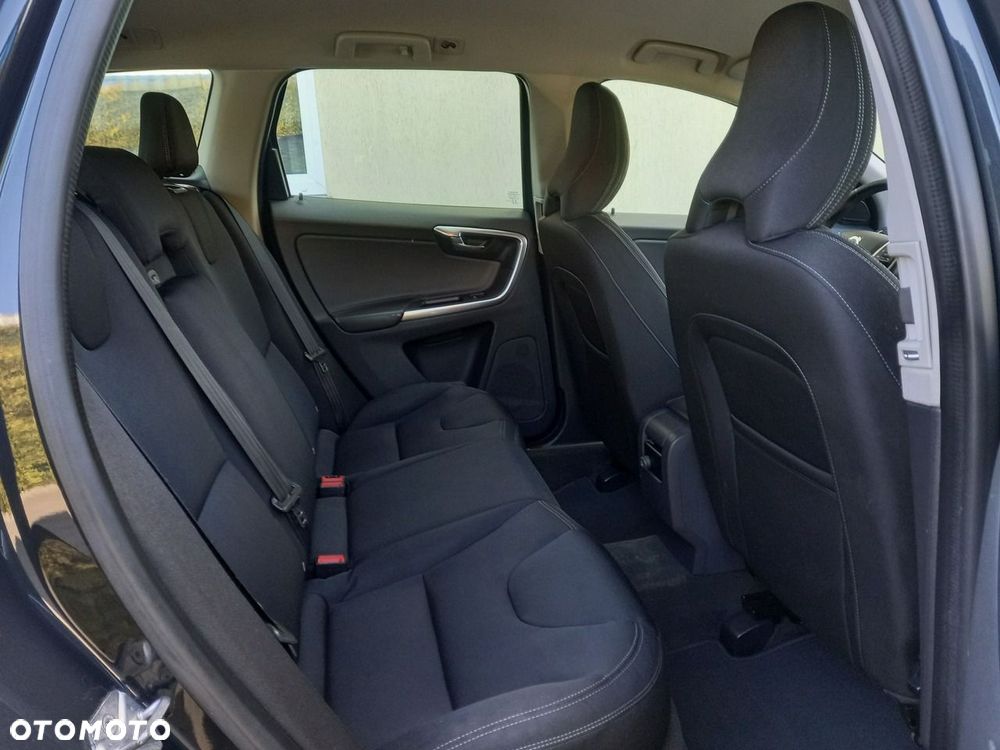 Volvo XC 60 D3 Momentum - 23