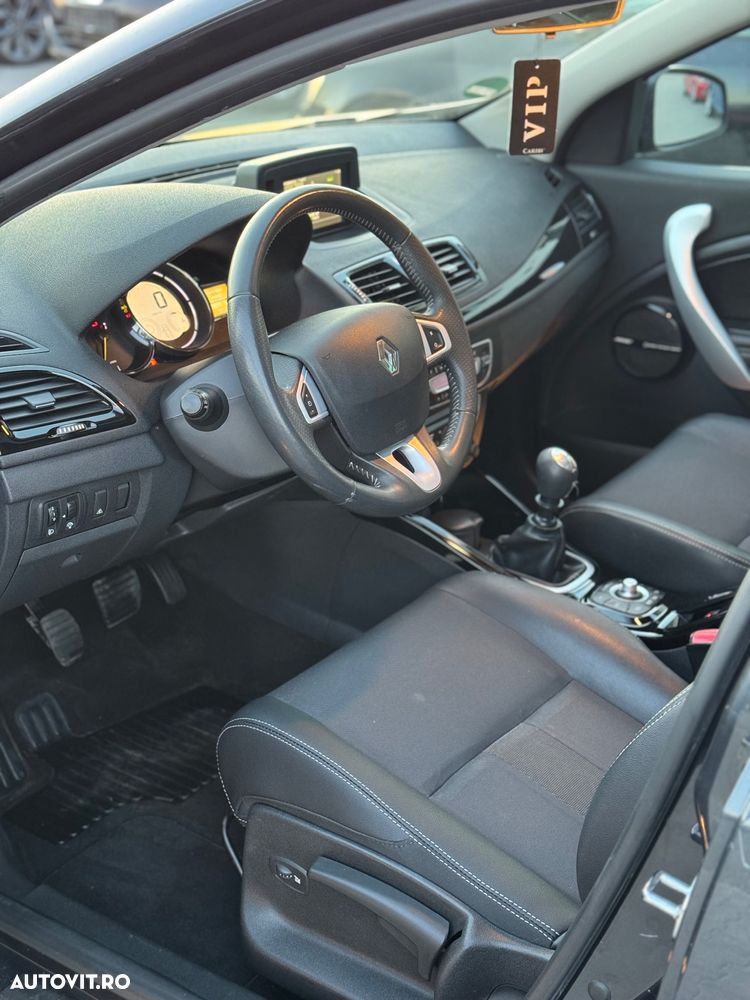 Renault Megane dCi 130 FAP BOSE Edition - 6