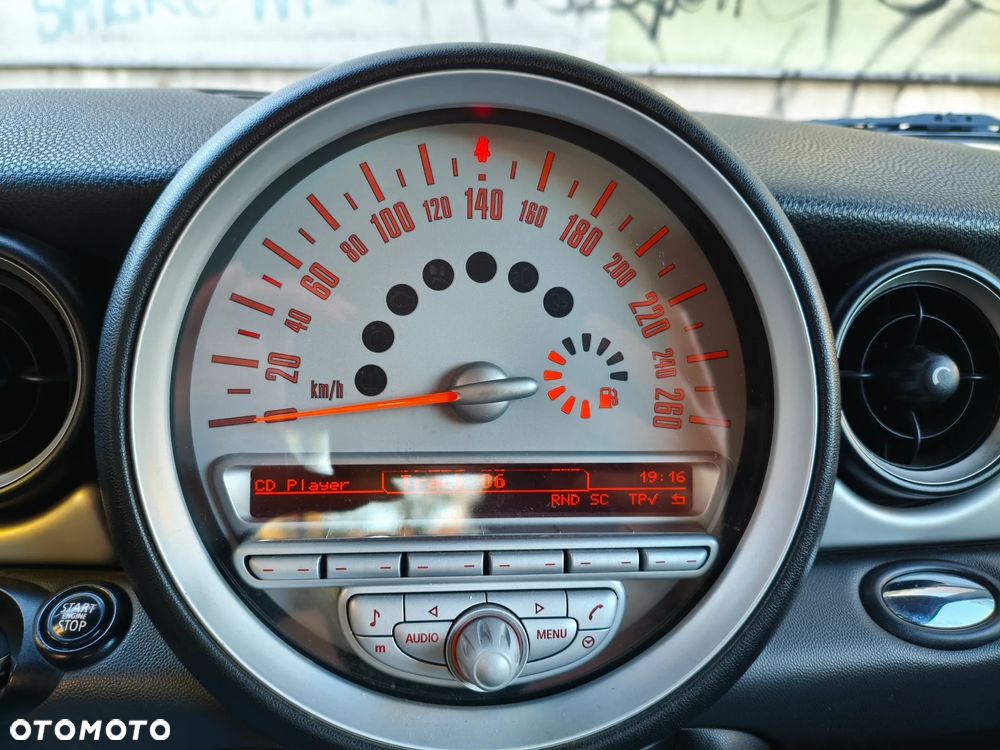 MINI Cooper Standard - 13