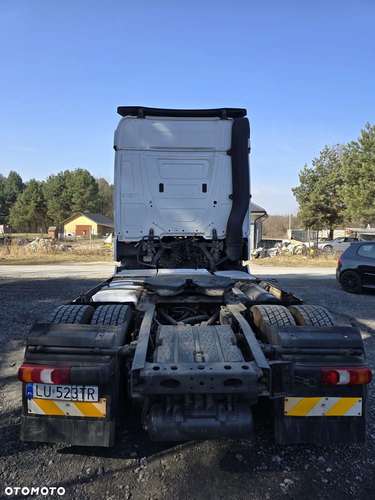 Mercedes-Benz Actros - 3