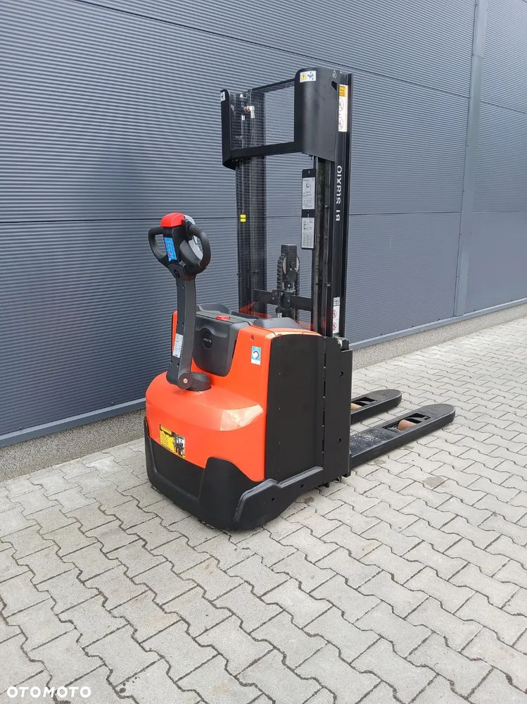 Toyota SWE140L - 5