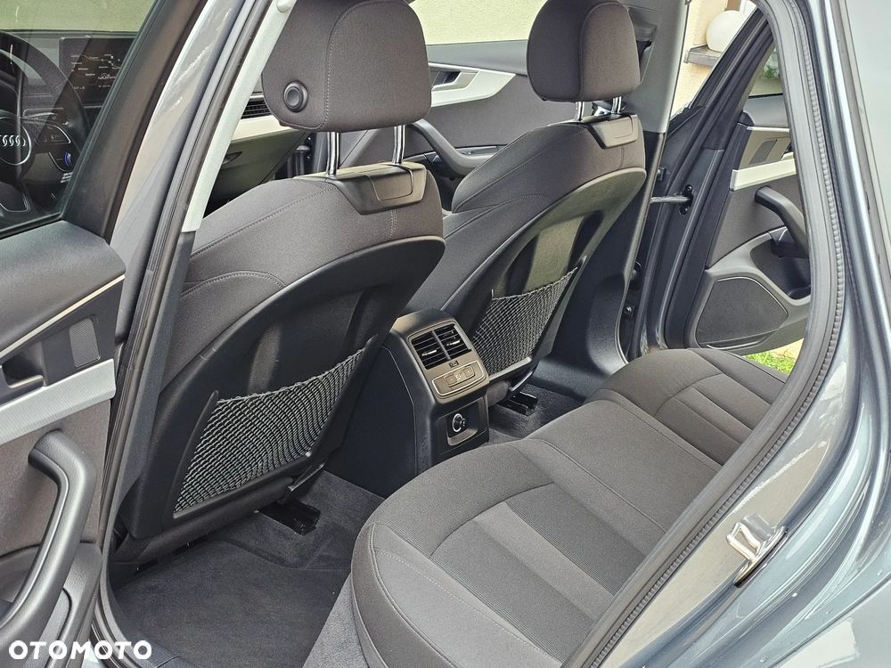 Audi A4 Avant 35 TFSI sport - 27