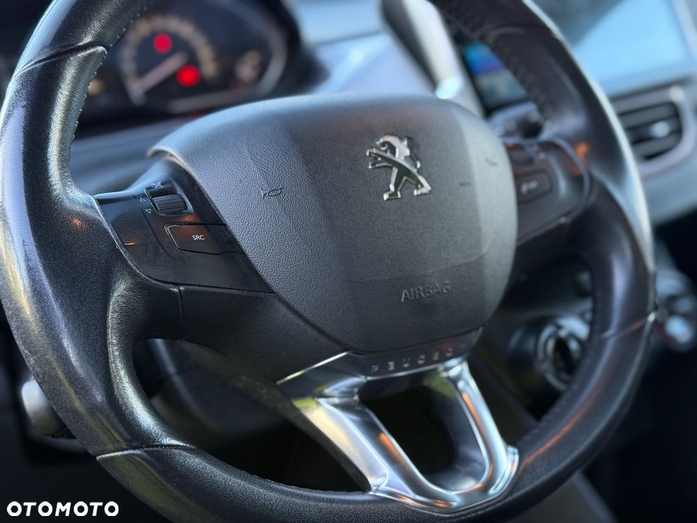 Peugeot 2008 1.2 Pure Tech Active EU6 - 27