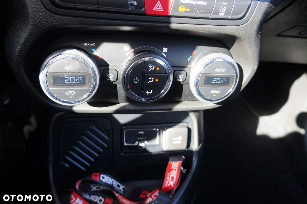 Jeep Renegade 1.4 MultiAir Limited FWD S&S - 14