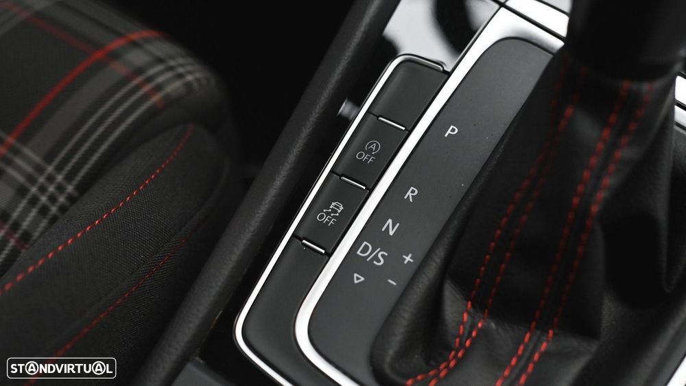 VW Golf 2.0 TSI GTI DSG Performance - 47