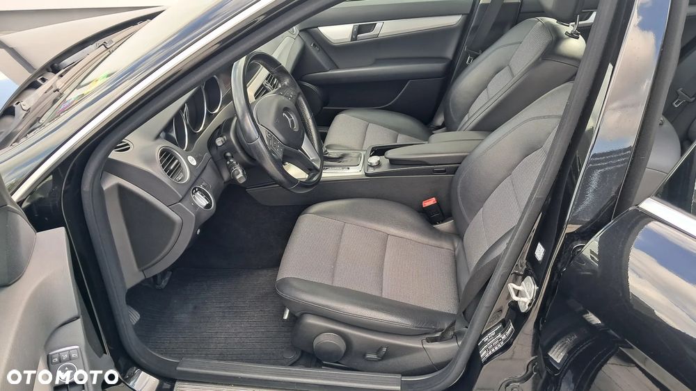 Mercedes-Benz Klasa C 220 CDI DPF Automatik BlueEFFICIENCY Avantgarde - 10