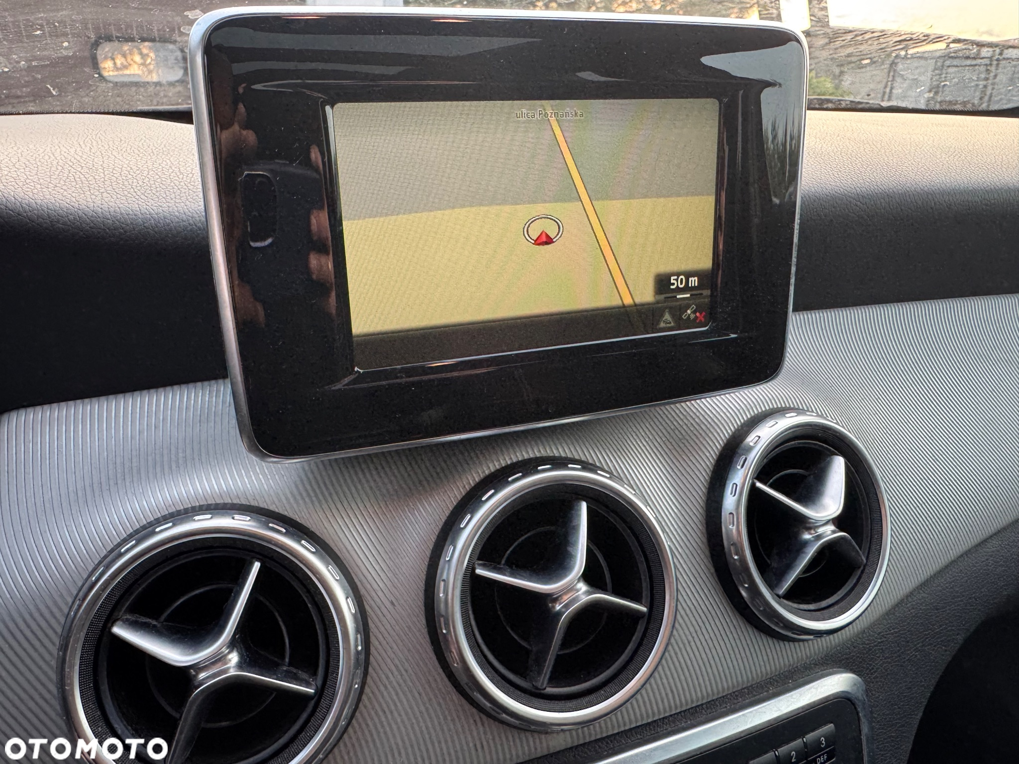 Mercedes-Benz GLA 200 d 4Matic 7G-DCT Activity Edition - 11