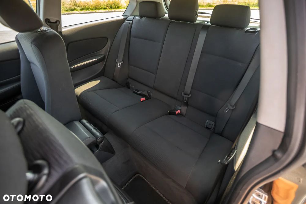 BMW Seria 1 118d - 17