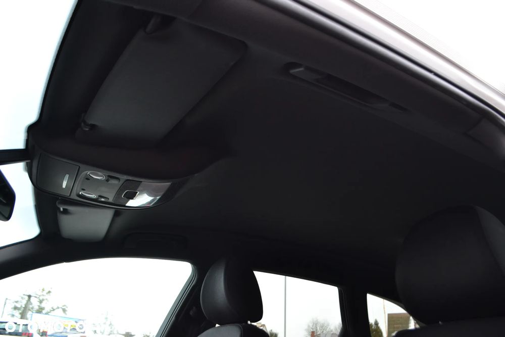 Audi A4 Avant 2.0 TDI DPF quattro - 33