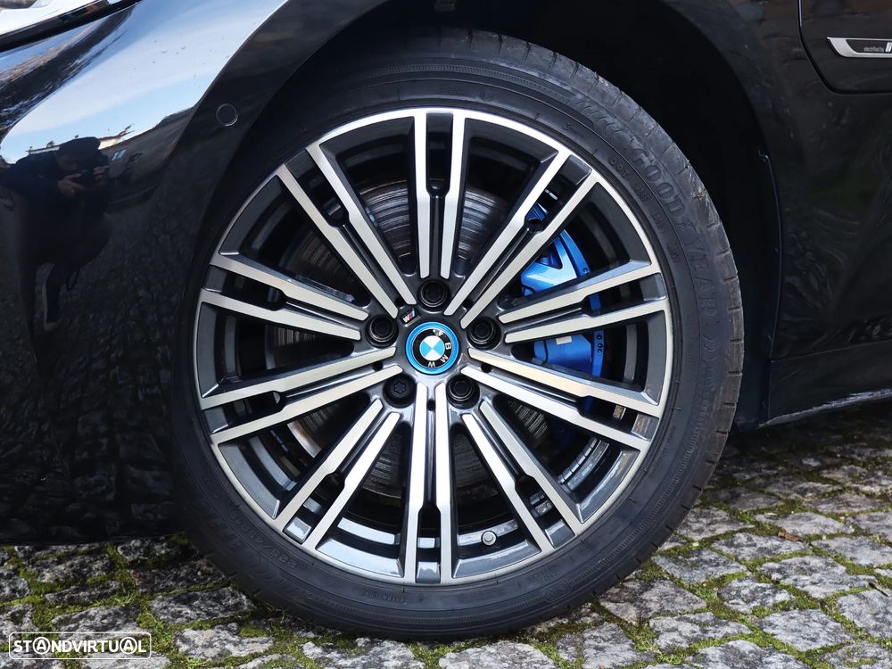 BMW 330 e Pack M Auto - 8