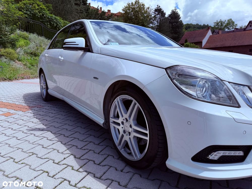 Mercedes-Benz Klasa E 200 CGI BlueEffICIENCY - 16