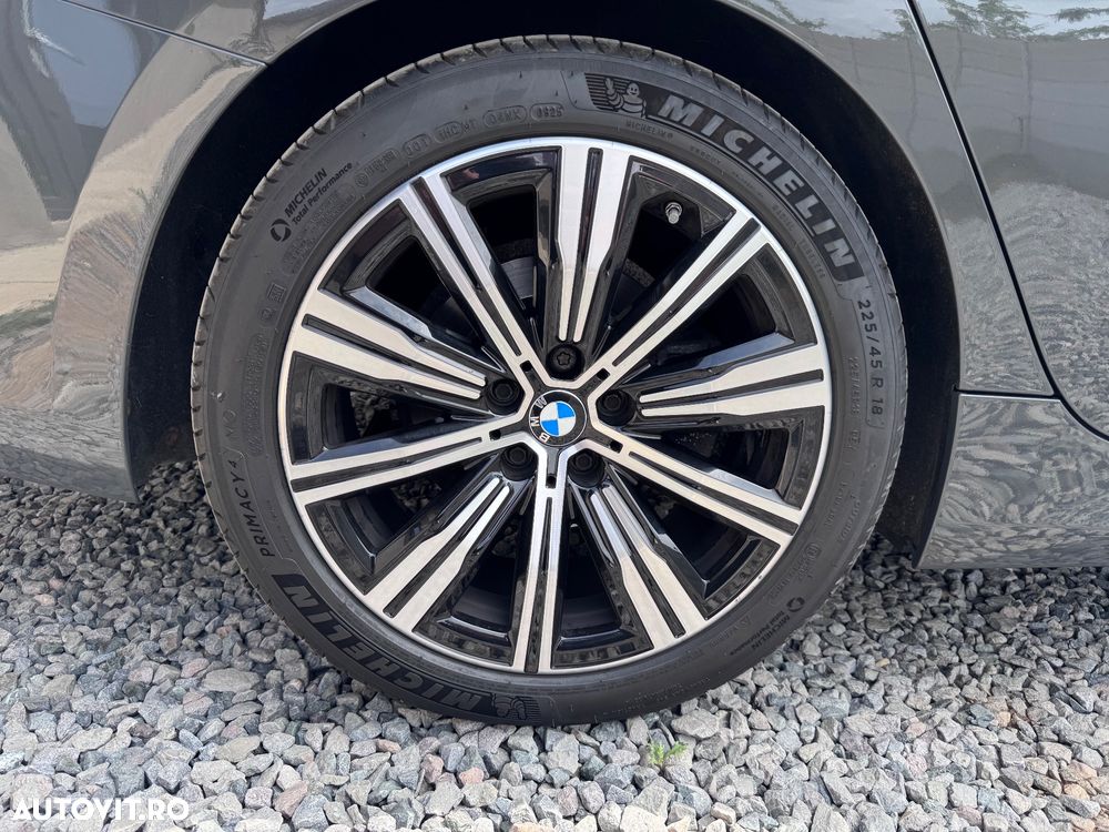 BMW Seria 3 318d Aut. Sport Line - 18