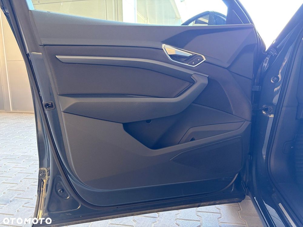 Audi e-tron Sportback - 10