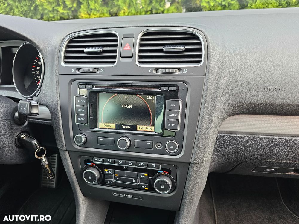 Volkswagen Golf - 17